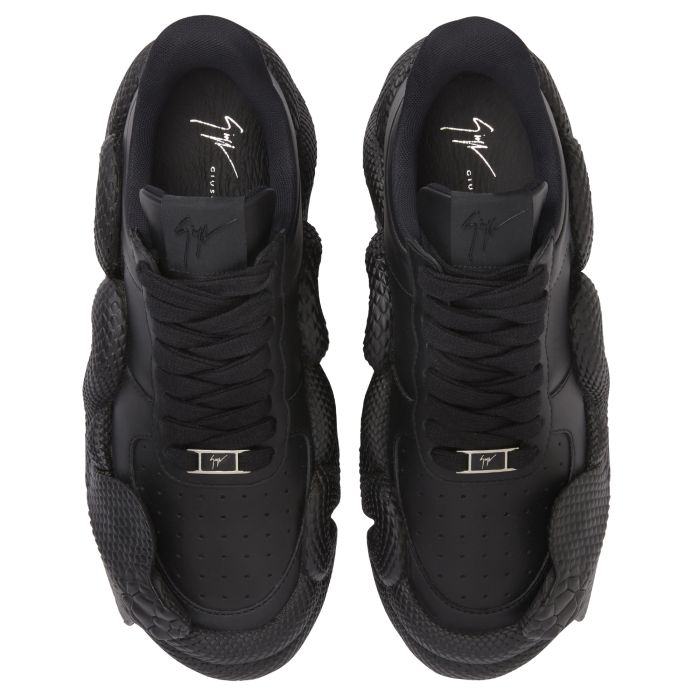 COBRAS-Black-Low-top Sneakers