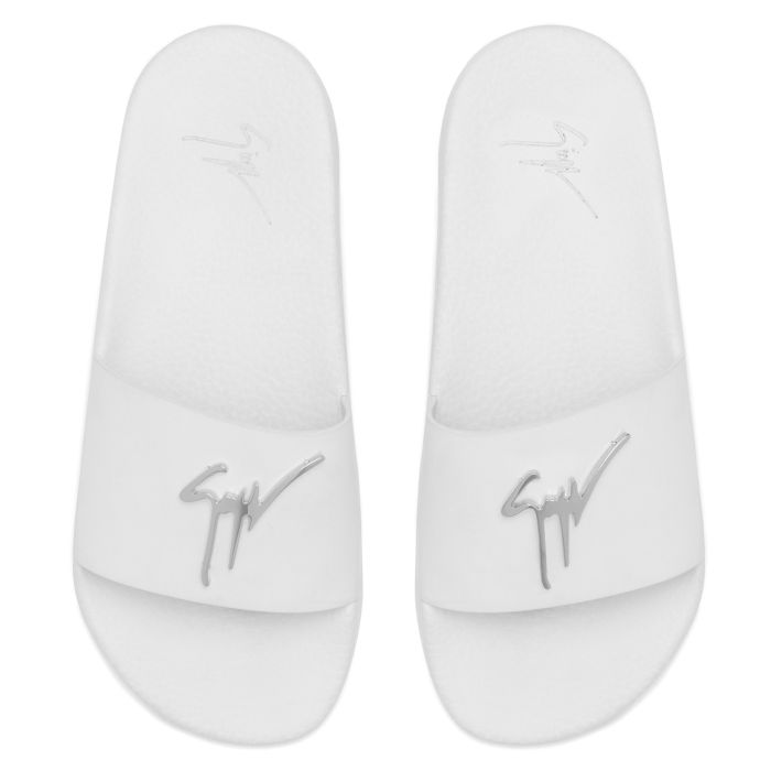 BRETT-White-Flats