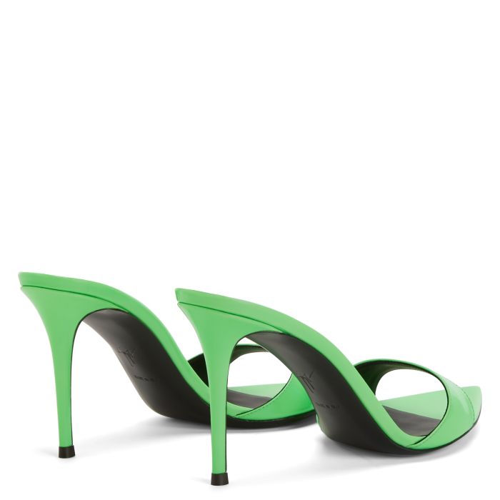  INTRIIGO-Green-Sandals