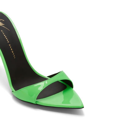  INTRIIGO-Green-Sandals