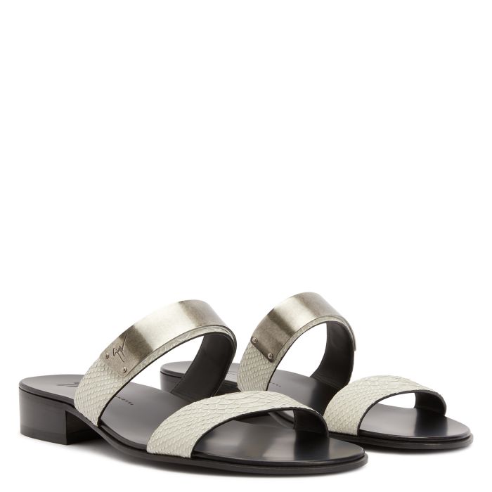  IGNAZIO-White-Flats