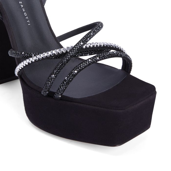  ARHAMA-black-Sandals