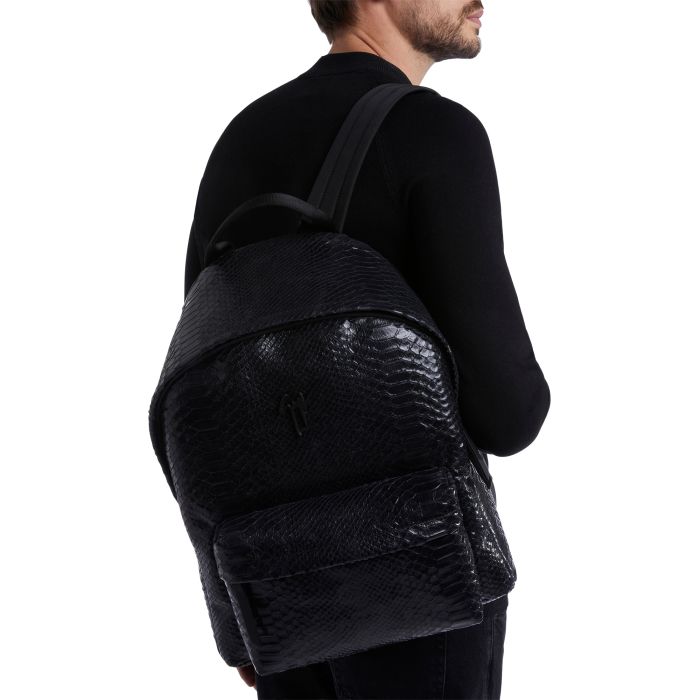  BUD-black-Clutches