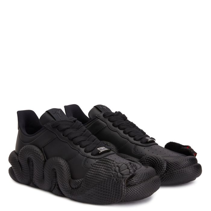  COBRAS-Black-Low-top Sneakers