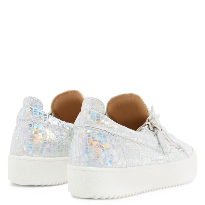  GAIL KALEIDO-Silver-Low-top Sneakers