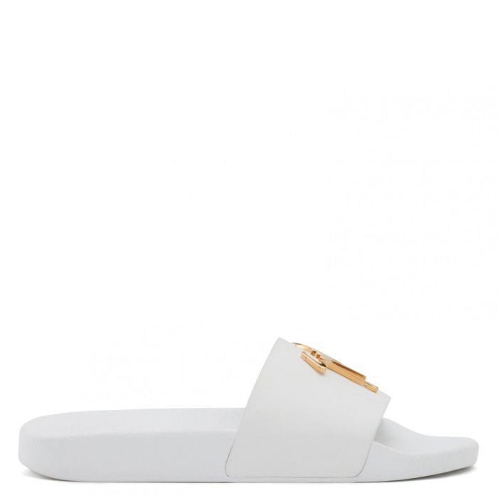  BRETT-White-Flats