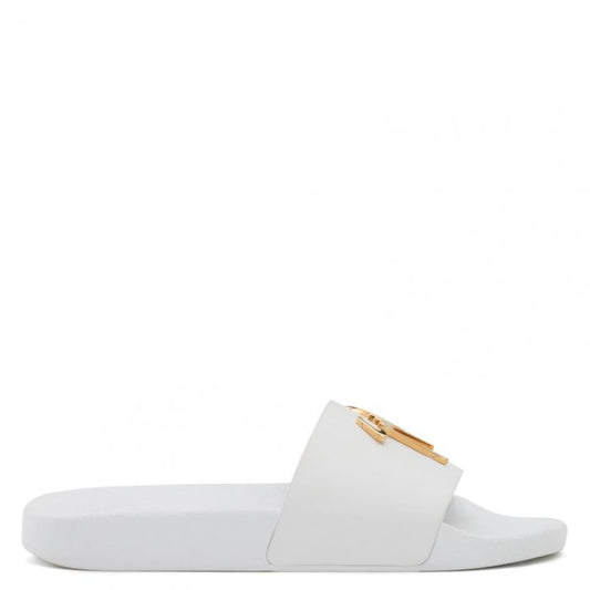  BRETT-White-Flats
