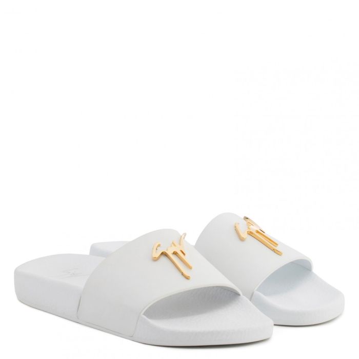  BRETT-White-Flats