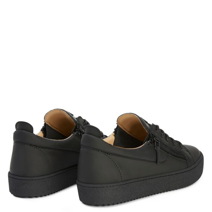  FRANKIE-Black-Low-top Sneakers
