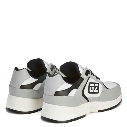  GZ RUNNER-Grey-Low-top Sneakers
